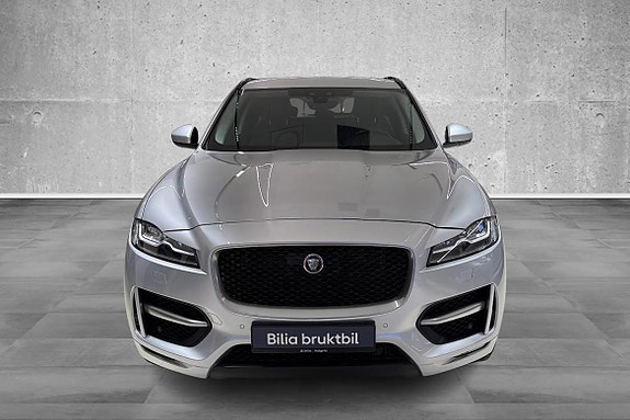 Jaguar F-PACE 18 of 24