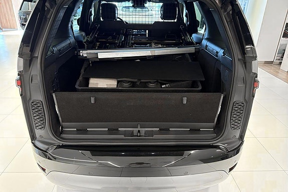 Land Rover Discovery 21 of 25