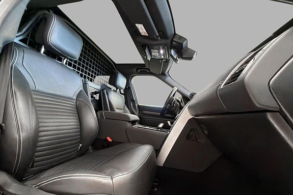 Land Rover Discovery 13 of 25