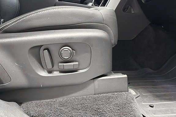 Land Rover Discovery 14 of 25