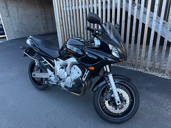 Yamaha FZ-6 FAZER 6 of 14