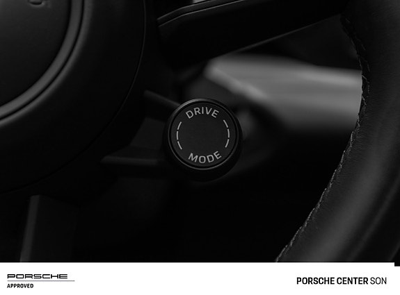 Porsche Macan 21 of 30