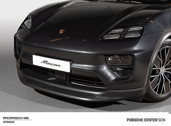 Porsche Macan 7 of 30