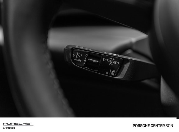 Porsche Macan 20 of 30
