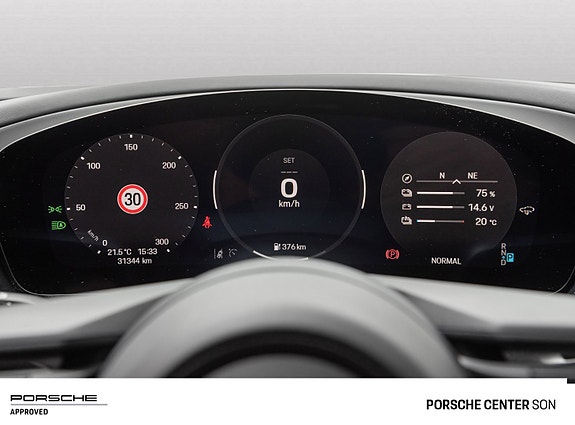 Porsche Macan 22 of 30