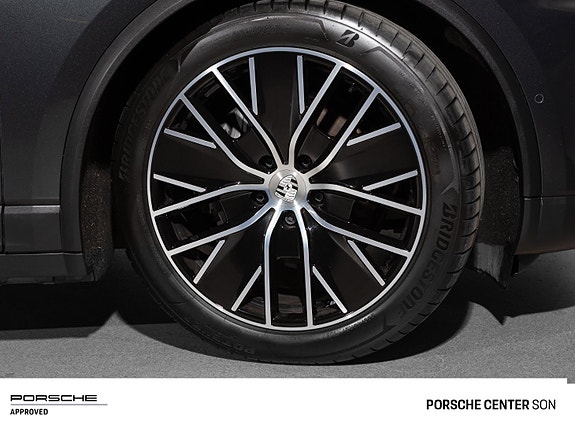 Porsche Macan 17 of 30