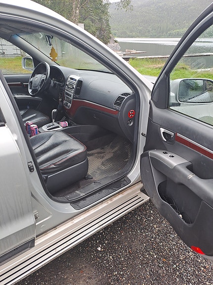 Hyundai Santa Fe 9 of 12