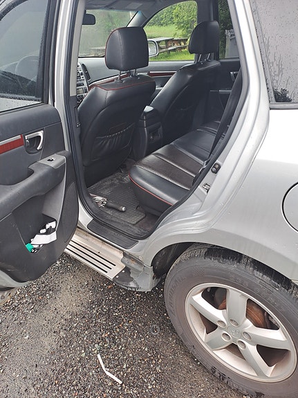 Hyundai Santa Fe 7 of 12