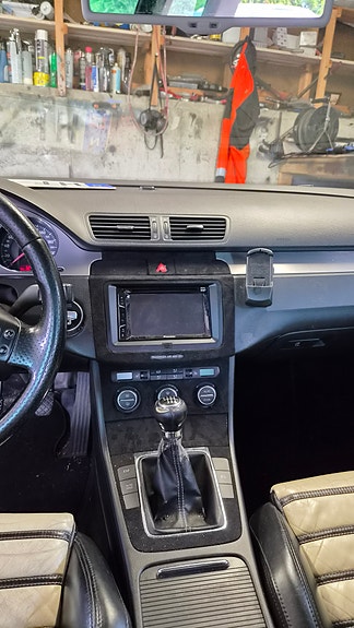 Volkswagen Passat 9 of 13