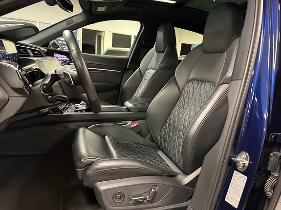 Audi e-tron Sportback 16 of 30