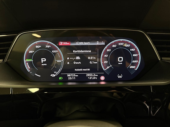 Audi e-tron Sportback 28 of 30