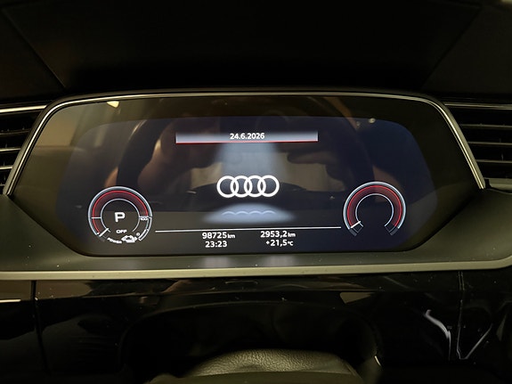 Audi e-tron Sportback 26 of 30