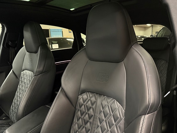 Audi e-tron Sportback 17 of 30