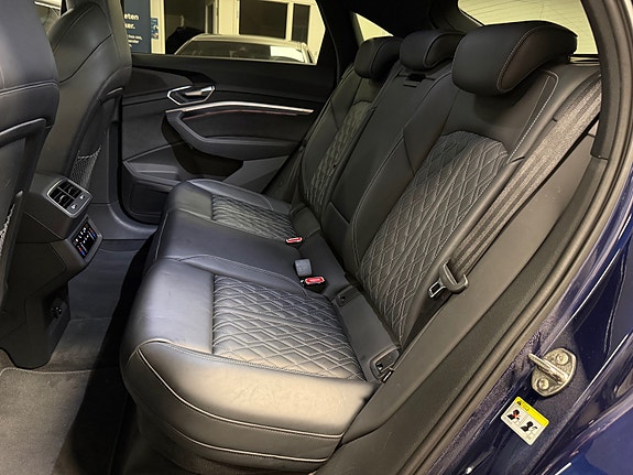 Audi e-tron Sportback 19 of 30