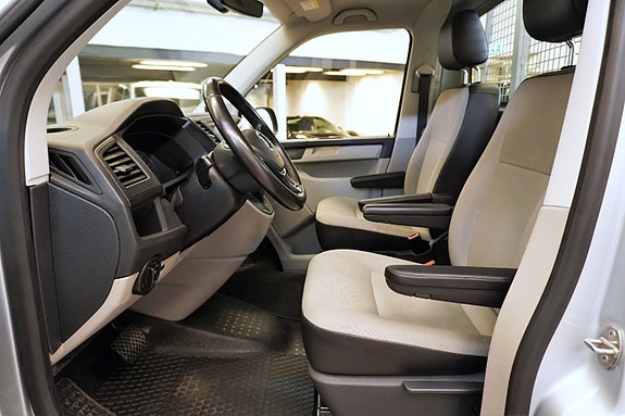 Volkswagen Transporter 12 of 22