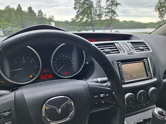 Mazda 5 22 of 29