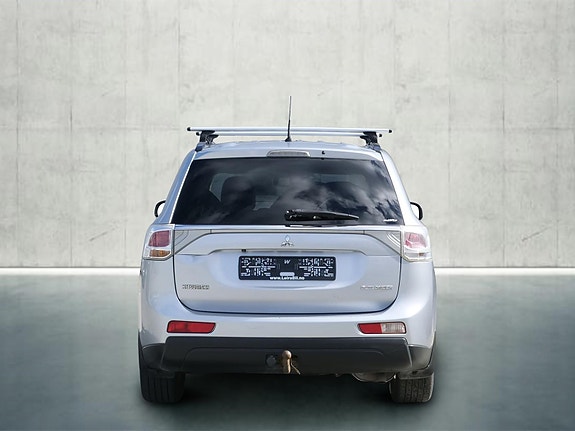 Mitsubishi Outlander 4 of 5