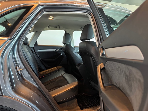 Audi Q3 17 of 30