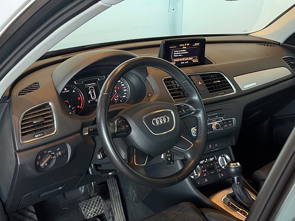 Audi Q3 14 of 30