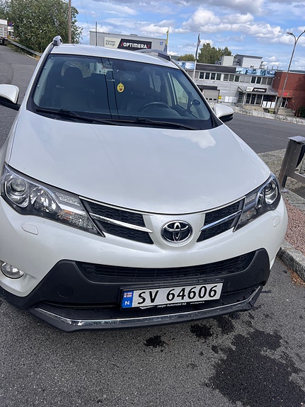 Toyota RAV4 4 of 5