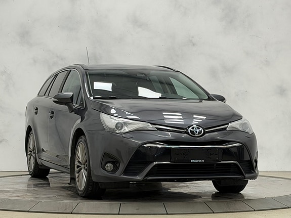 Toyota Avensis 4 of 5