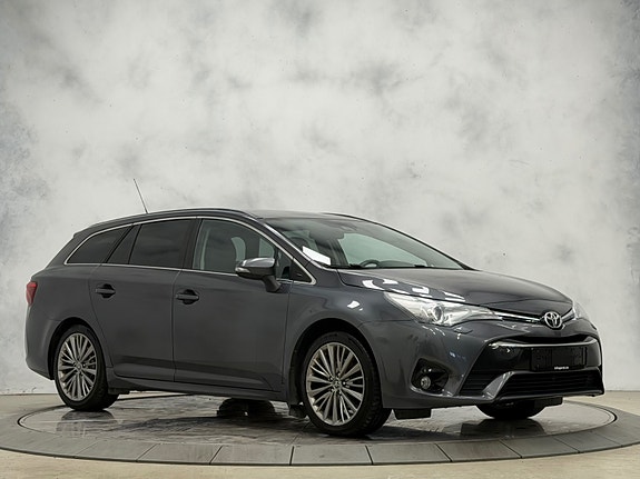 Toyota Avensis 5 of 5