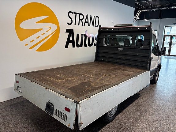 Ford Transit 7 of 12