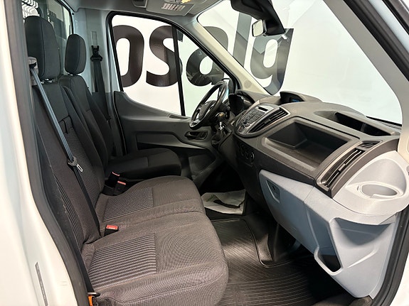 Ford Transit 8 of 12