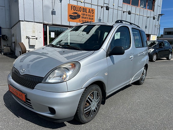 Toyota Yaris Verso 3 of 5