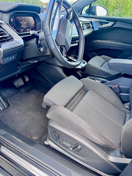 Audi Q4 e-tron 12 of 19