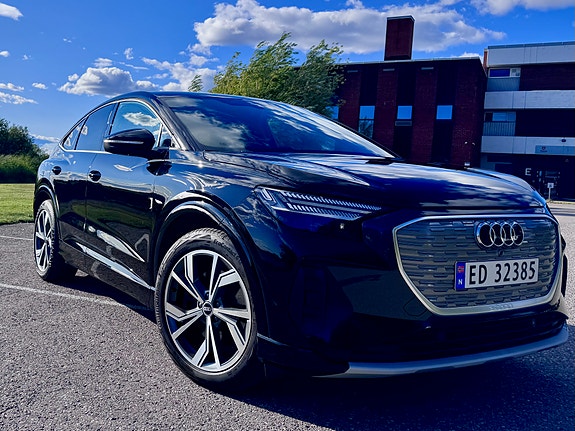 Audi Q4 e-tron 2 of 19