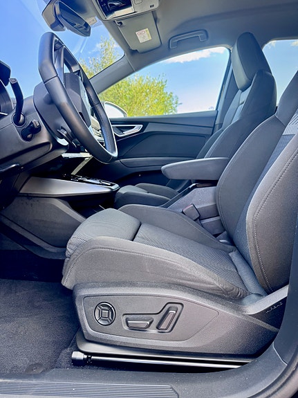 Audi Q4 e-tron 11 of 19