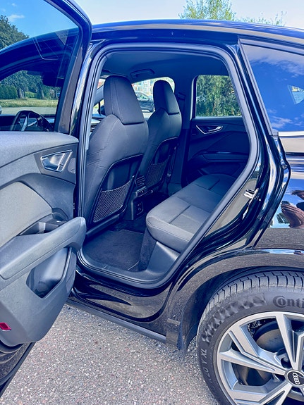 Audi Q4 e-tron 16 of 19