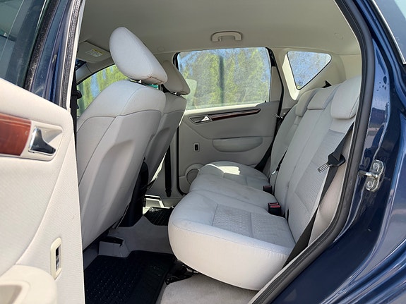 Mercedes-Benz A150 10 of 14