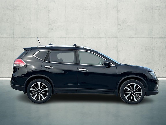 Nissan X-Trail 4 of 5