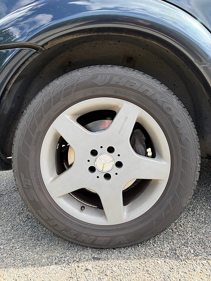 Mercedes-Benz ML55 4 of 5
