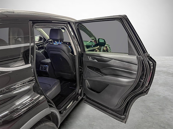 Maxus Euniq 6 25 of 30