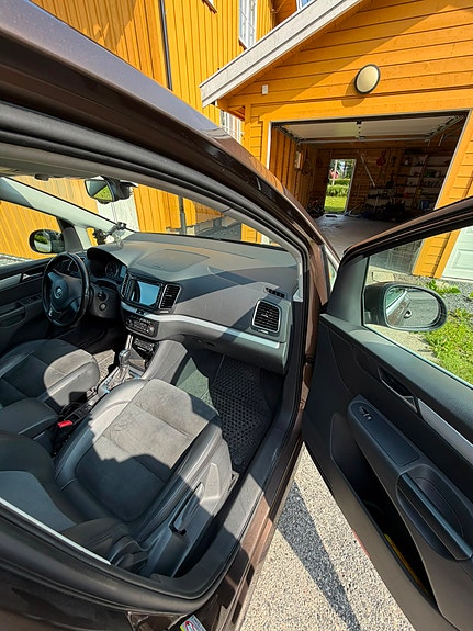 Volkswagen Sharan 8 of 30
