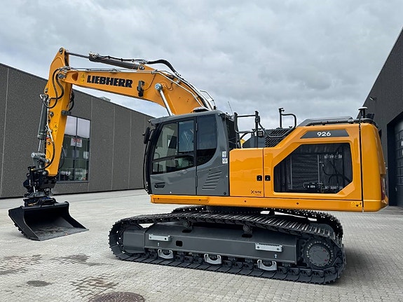 Liebherr R926 G8 2 of 5