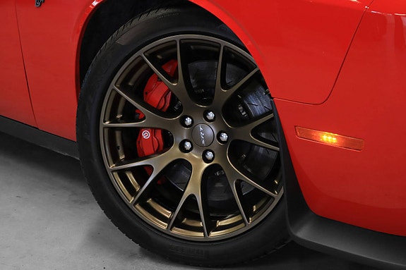 Dodge Challenger 6 of 30