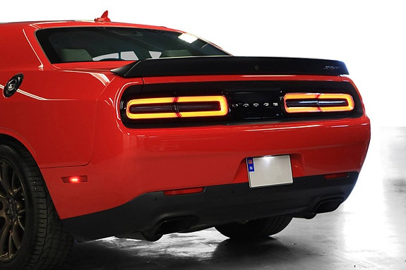 Dodge Challenger 13 of 30