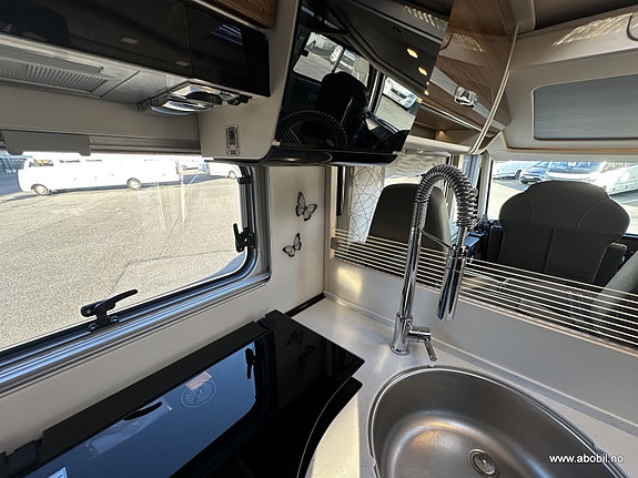 Eura Mobil Integra 760 QB 22 of 30