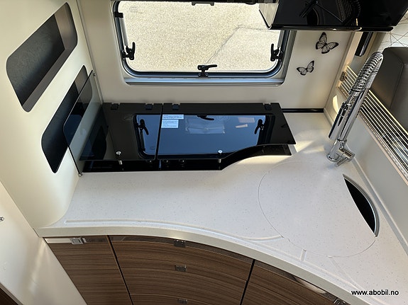 Eura Mobil Integra 760 QB 15 of 30