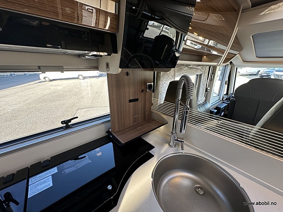 Eura Mobil Integra 760 QB 23 of 30