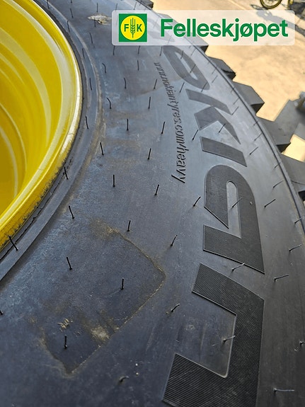 Hjul par: Nokian hakkapelitta tri 540/80 38 gul 4 of 5