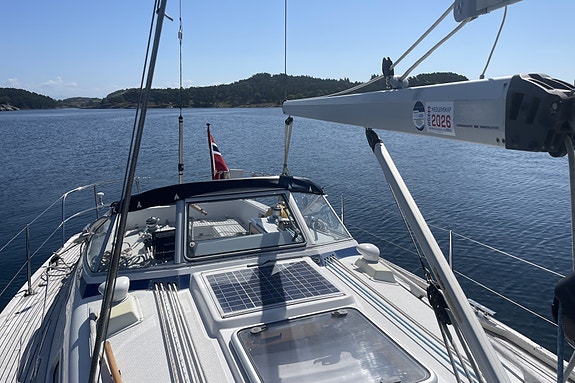 Hallberg Rassy 342 – Velholdt kvalitetsbåt med oppgradert elektronikk – GI BUD 8 of 30