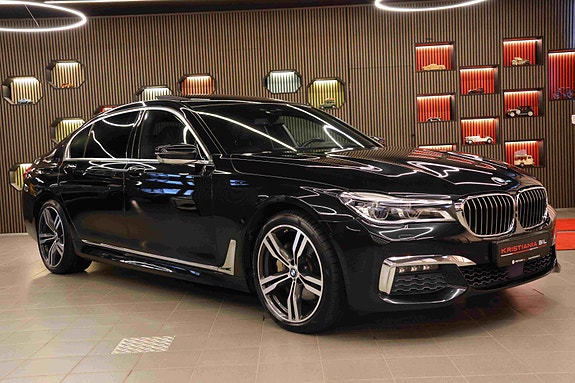 BMW 740Le 2 of 5