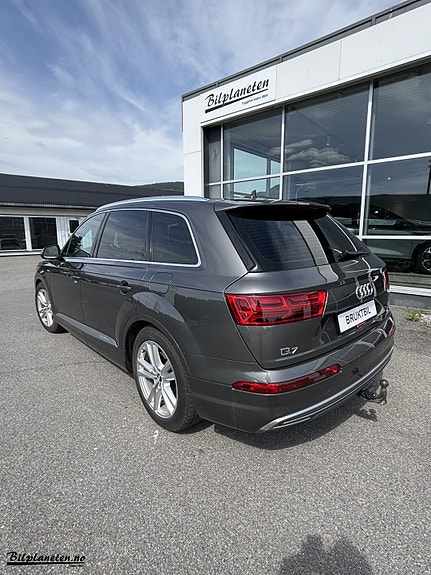 Audi Q7 21 of 21