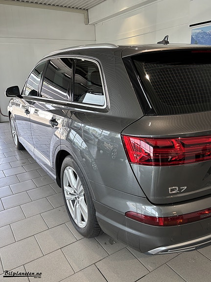 Audi Q7 7 of 21