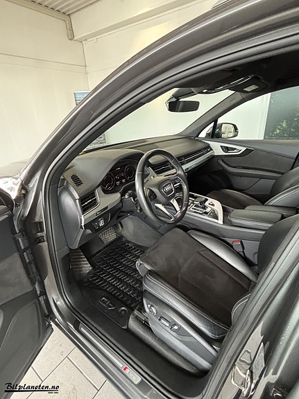 Audi Q7 10 of 21